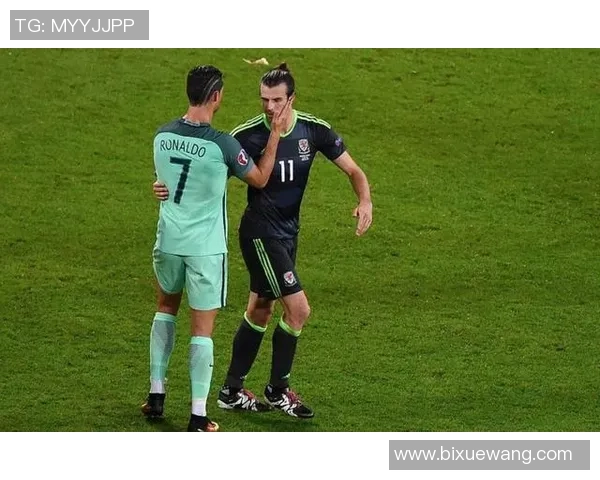 足球明星脚法对比解析探秘不同风格与技术的魅力与影响